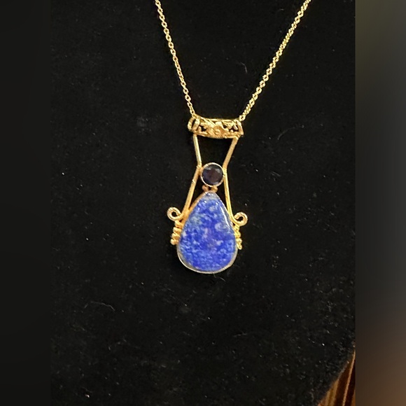 Stone is Lapis Lazuli & Is made with .925 silver from its pendant, bail to chain - Picture 3 of 4